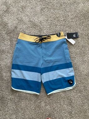 Quiksilver Men’s Yellow & Multiple Blue Block Swim Boardshorts